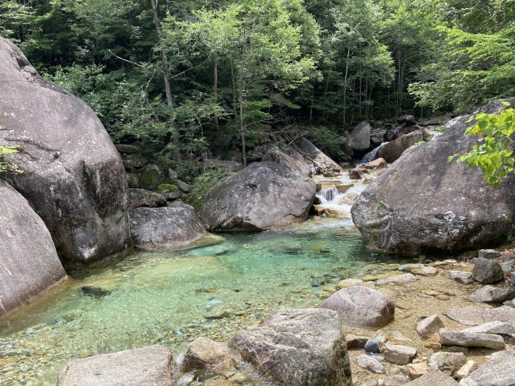 金峰山と金峰川