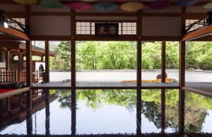 関東でも「床もみじ」を見られる！群馬県桐生市・宝徳寺さんの「春の床もみじ特別公開」へ♪
