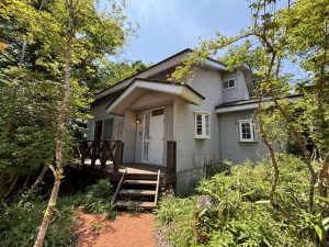 十里木高原別荘地（裾野市）３LDKフルリフォーム済みで快適！定住もOKおしゃれ物件ご紹介