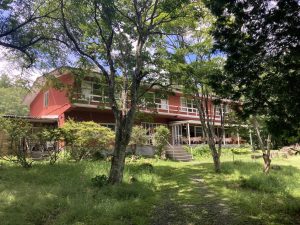 お勧め！八ヶ岳の杜で貴重なリトリート体験「たけはや−takehaya」吉村順三建築を尋ねて