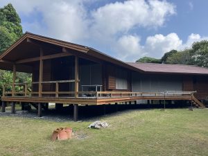 【千葉県 御宿町】緑を独り占め！開放感あふれる窓と広々デッキ 贅沢な時間を過ごすなら