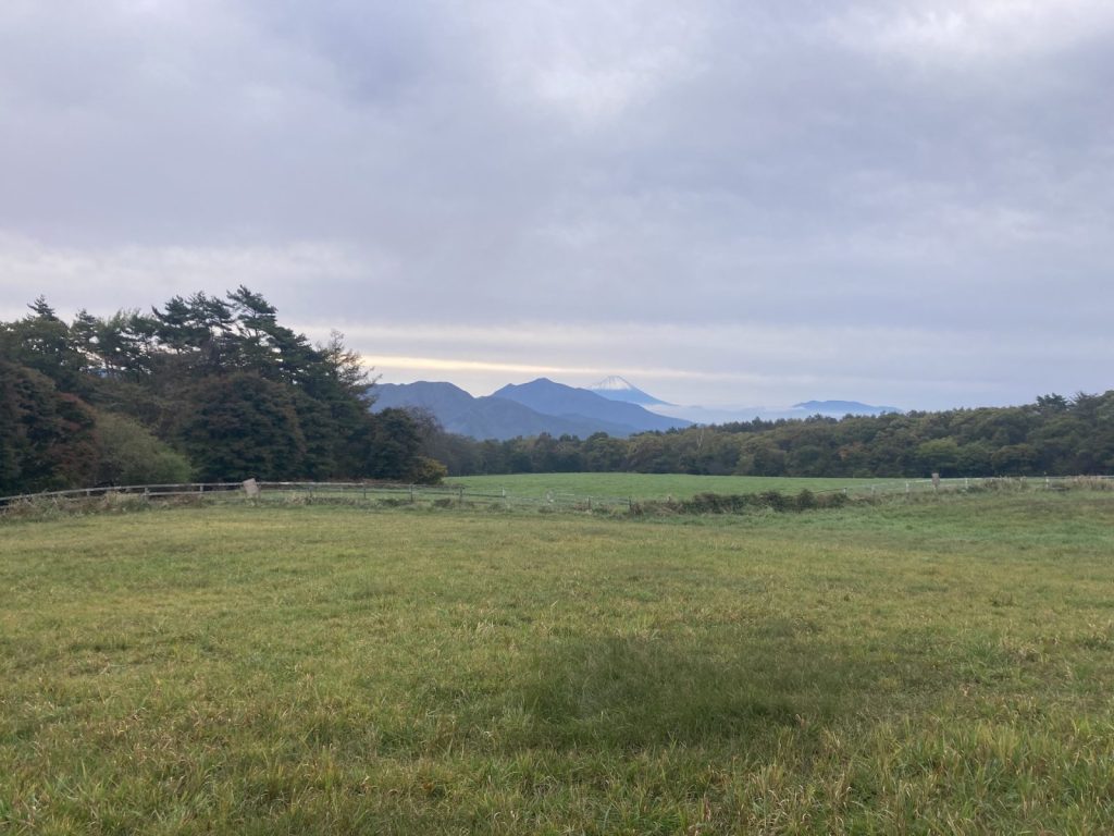 10月23日初冠雪の富士山