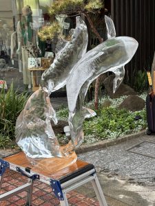 小田原ちょうちん祭り、氷の彫刻技術コンクールが夏の終わりを告げ秋の風を呼びこんでいた