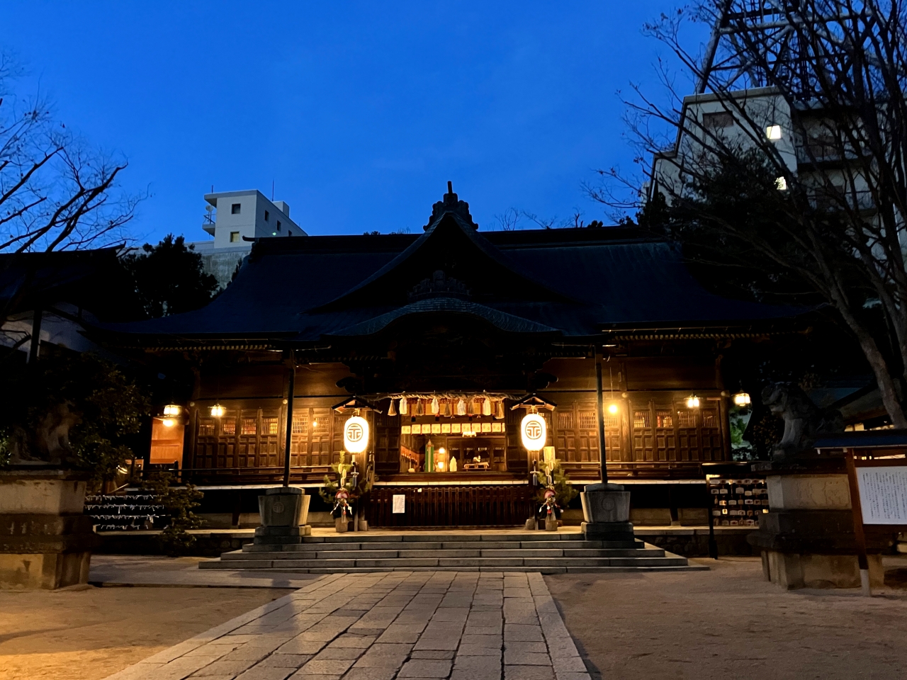 松本の夜散策ルート「四柱神社」