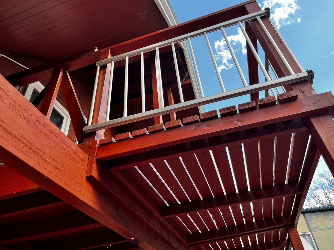 まだ新しいベランダ