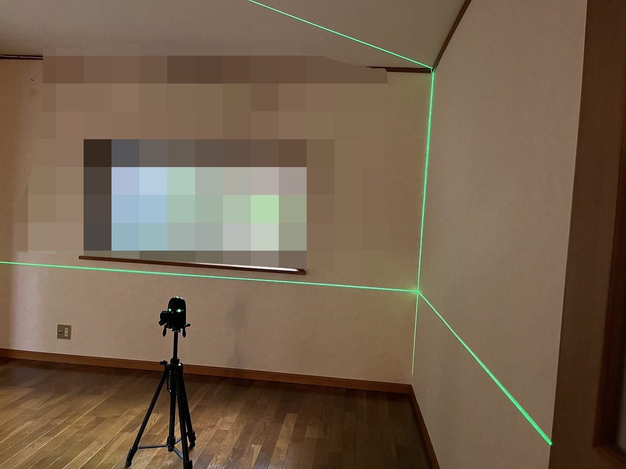 レーザー水平器