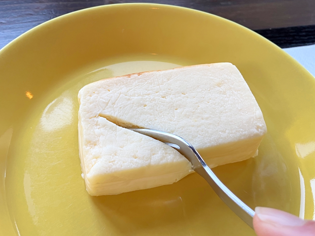 チルアウトスタイルコーヒーのチーズケーキ