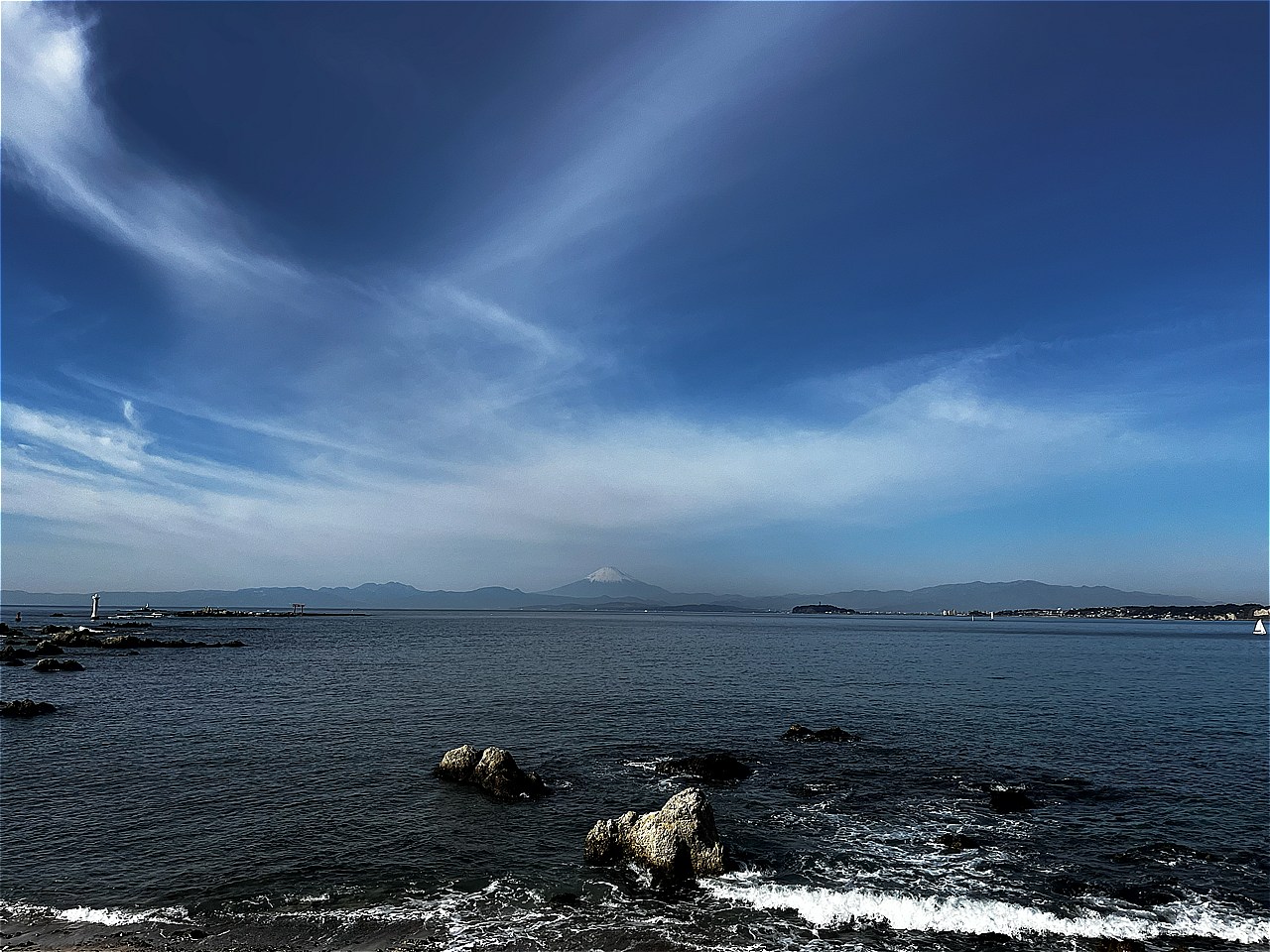 相模湾越しの富士山